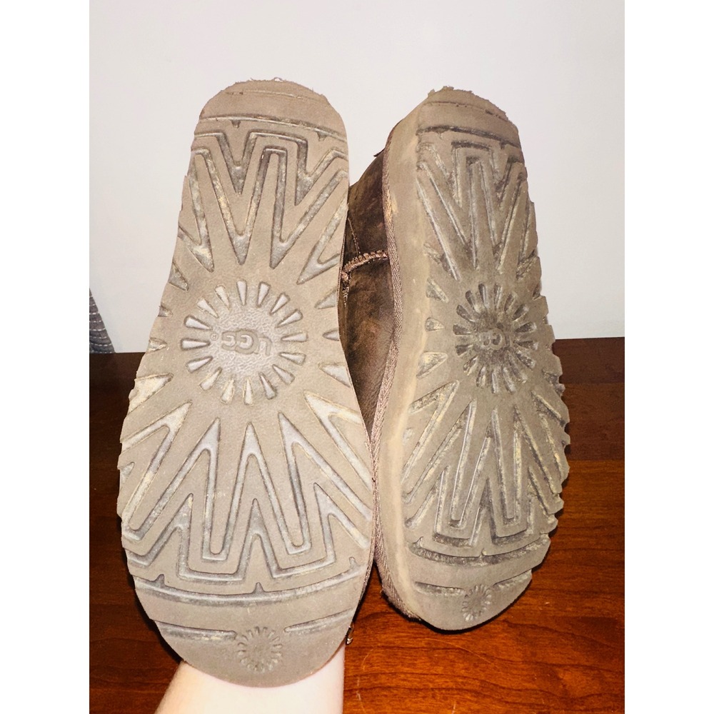 UGG Classic Short Winter Boots Womens Size 5 Brown Leather Sheepskin - Picture 4 of 8